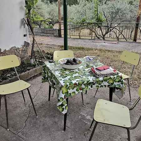 Ghiramonte, In Campagna A Due Passi Dal Mare 시니스콜라